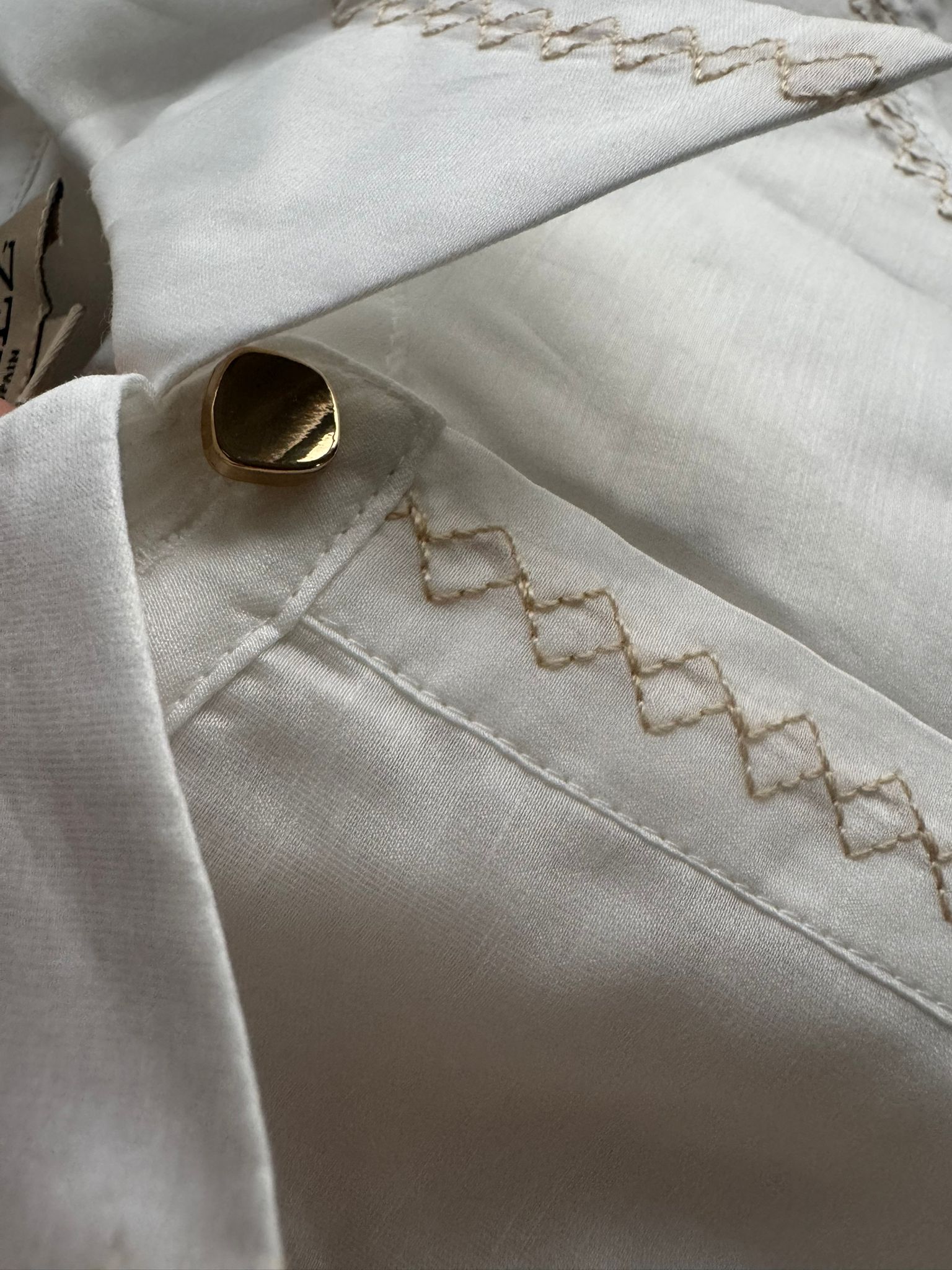 RAQUEL | Camisa Básica Bordada - Imagen 4