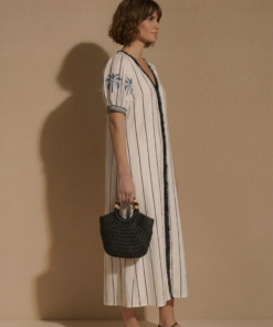 AMARA | Vestido midi blanco de rayas bordadas con palmeras bordadas - Imagen 3